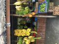 v Salalahe na trhu s kokosmi a banánmi