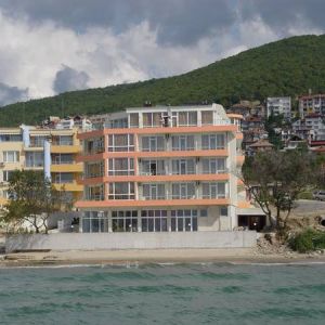 Hotel Iris Beach