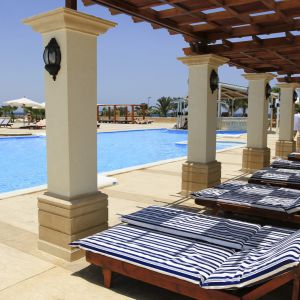 Hotel Coral Beach Rotana Resort