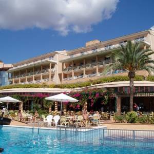 Hotel Cala Mandia