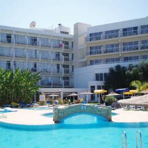 Hotel Pernera Beach