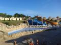 pri all inclusive aquapark voľný vstup - hotel vpravo vzadu